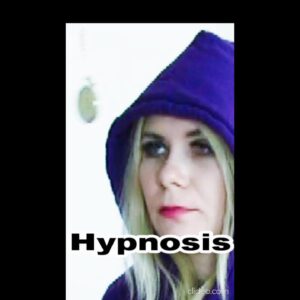 Female roommate Oxanna hypnotized to clean the house. #shorts Hypnosis ASMR Roleplay 催眠